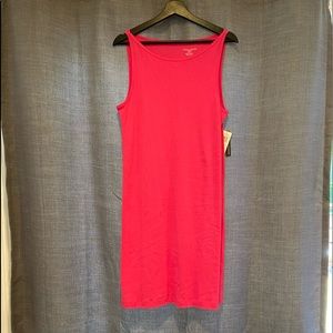 Chelsea and Theodore dress in shocking fuchsia